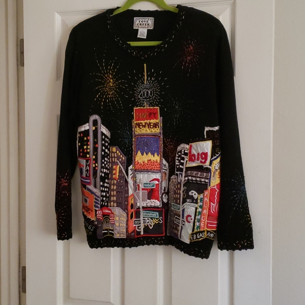 Cove creek sweater NEW YEARS  YEAR 2000